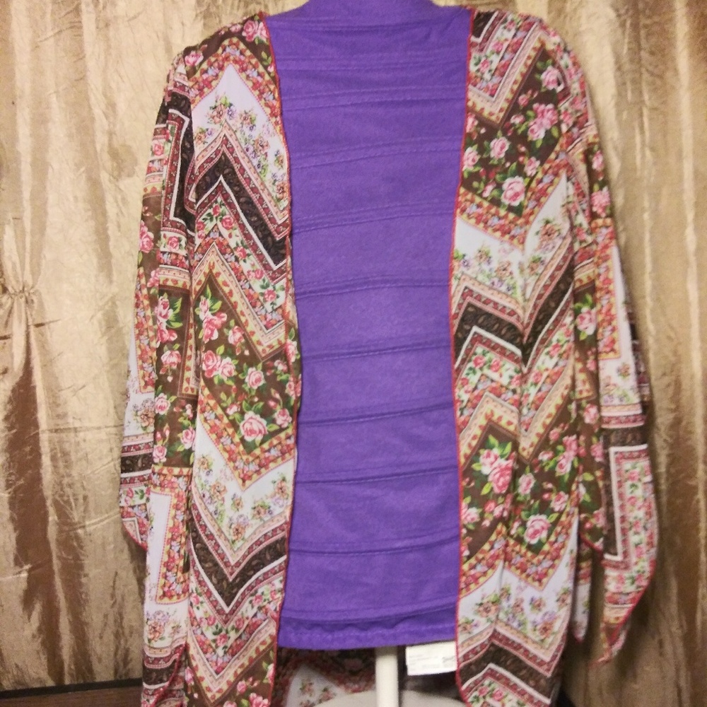 Rue21 hi-low floral kimono